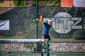 26 Khun Gap playing tennis (1)